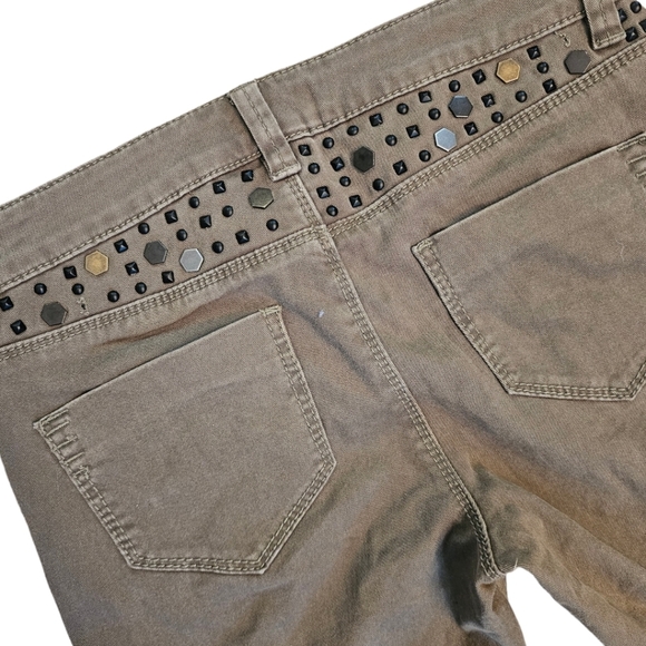 BCBGeneration olive green studded skinny jeans. Size 24 - Picture 5 of 5